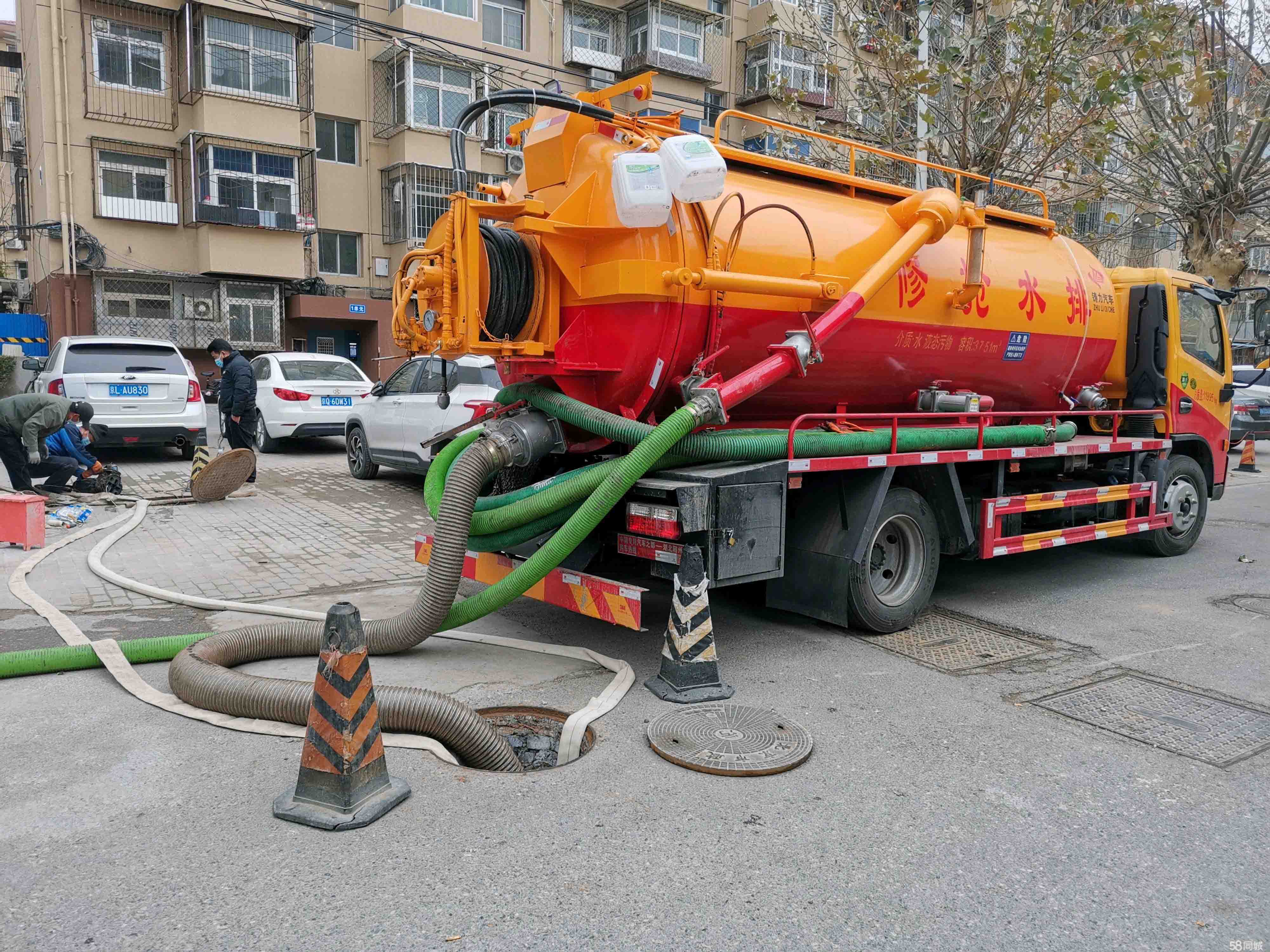 江岸抽粪吸污